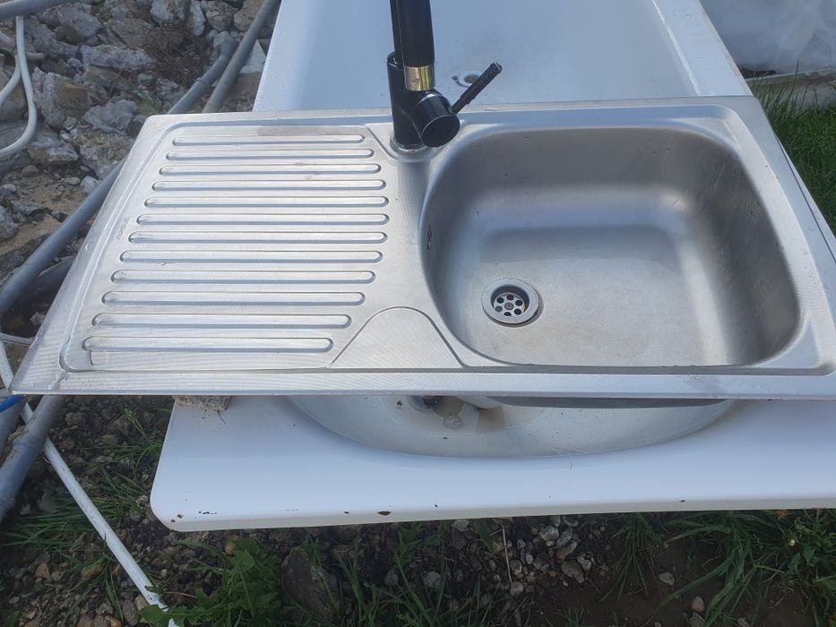 Vând chiuveta din inox !