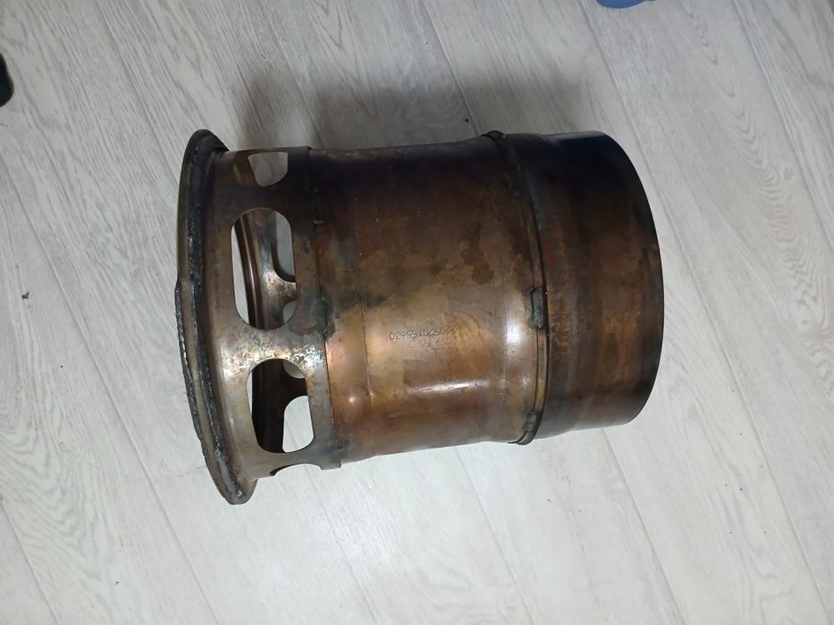 Продам катализатор на даф 106