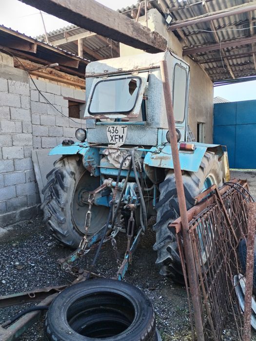 Трактор с тележкой