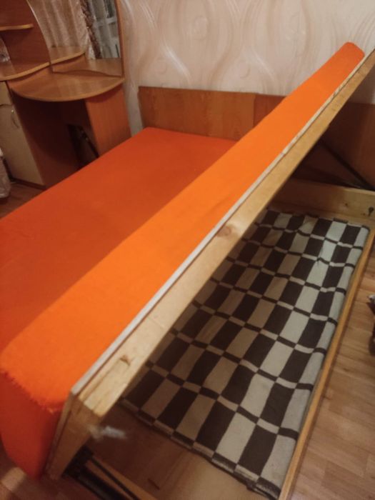 Односпальная кровать