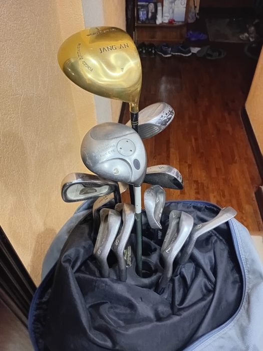 Продам набор клюшки для гольфа