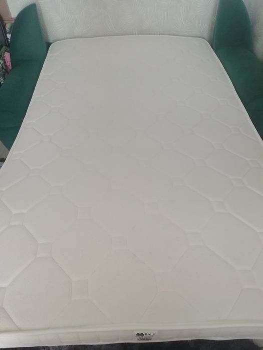 Продам матрас, размер 2 м*1 м 20 см