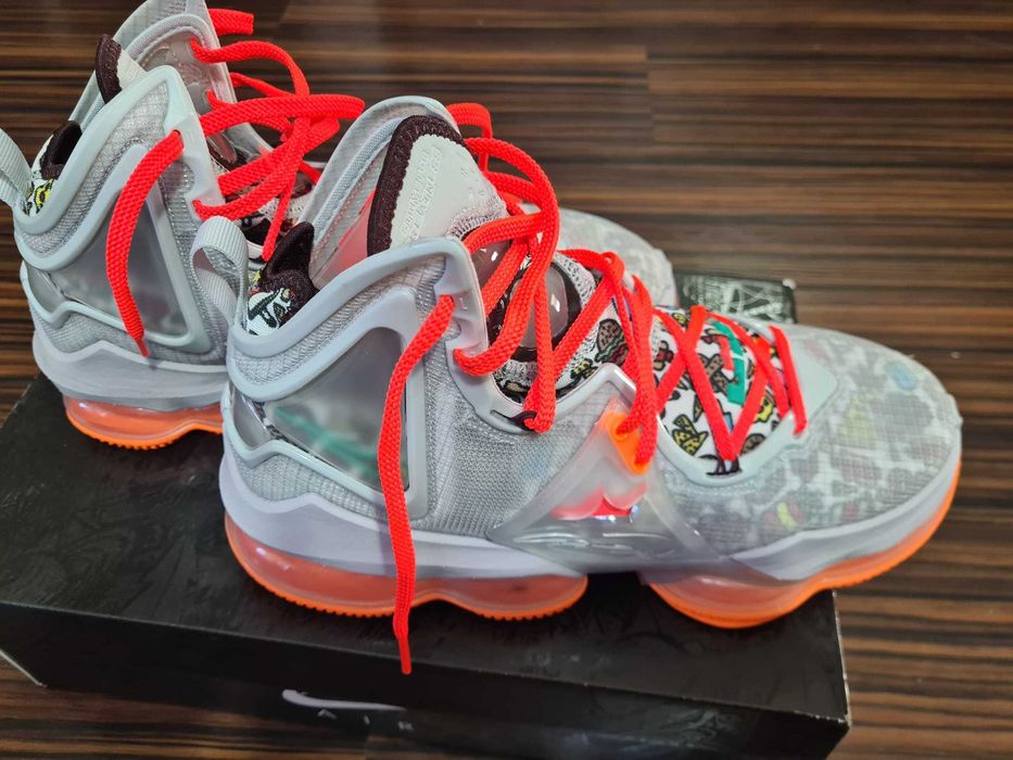 Nike LeBron 19 'LeBronival' DC9339-001 - Masura 42,5 CM