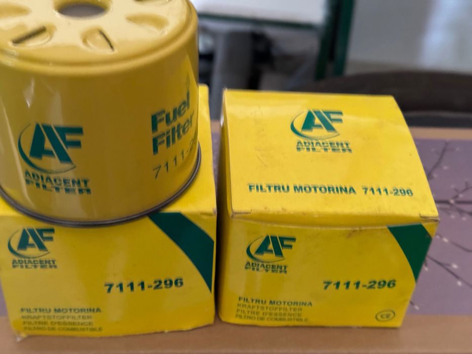 Vând filtre ulei și filtre motorină noi