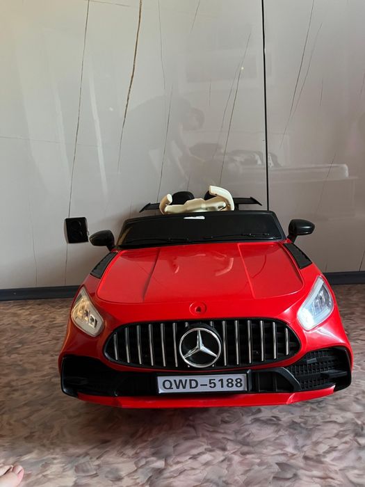 Детский электромобиль