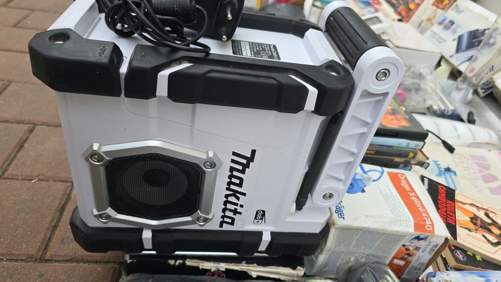 Boxa Șantier makita DMR112