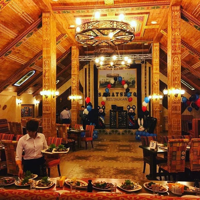 Ресторан очень красивый,  действующий