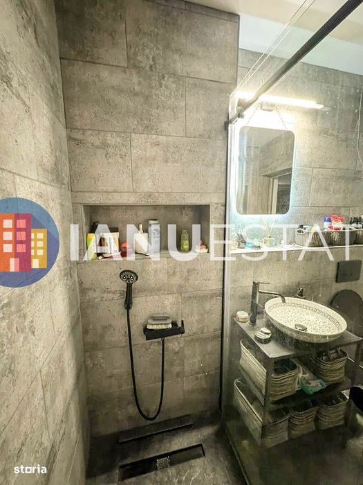 13 Septembrie 10` Metrou Academia Militara Panduri PrimaChirie Parcare