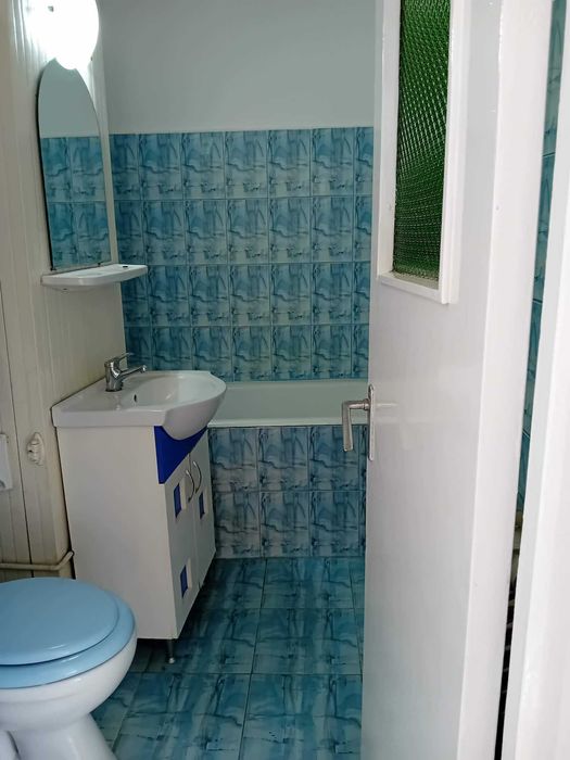 Inchiriez apartament cu 2 camere