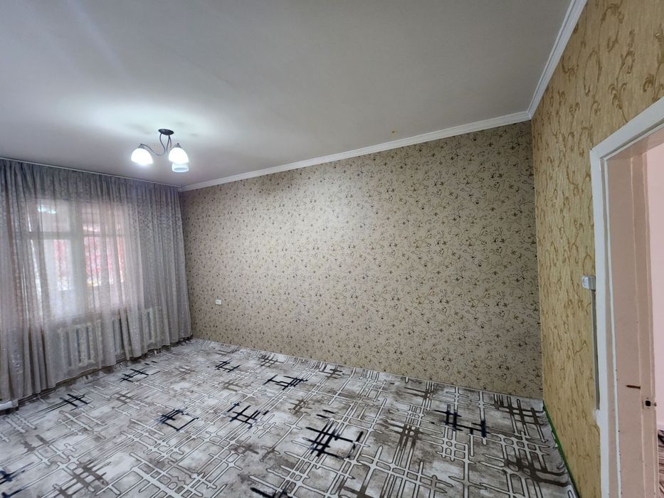 Срочно продаётся 2/4/4 квартира феруза эко базар зеркалка 53000