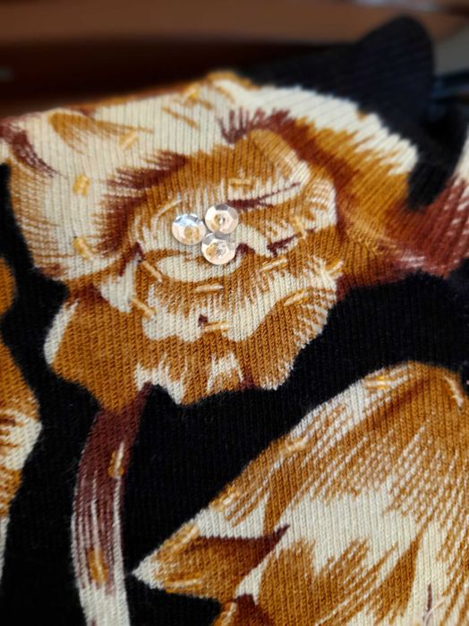 Bluza dama, neagra cu flori galbene marimea S-M-L eleganta