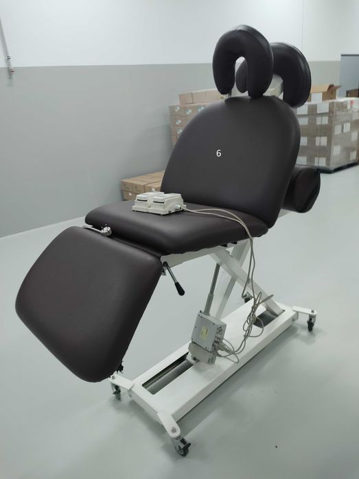 Нови и употребявани медицински и козметични кушетки, легла и столове