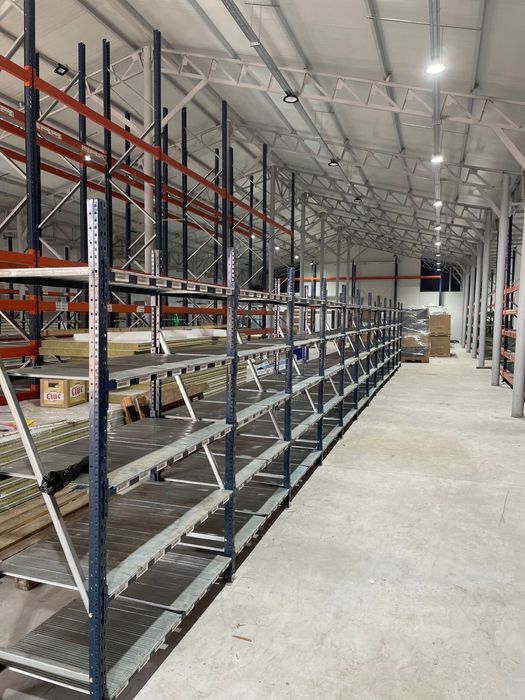 Rafturi metalice pentru europaleti