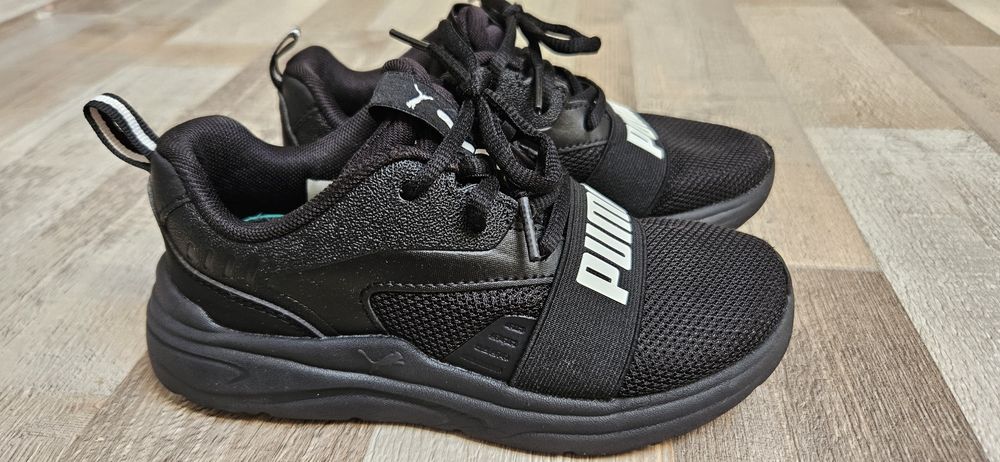 Adidasi puma marimea 32