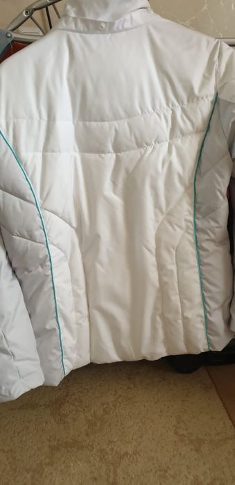 Продам  куртку , теплая