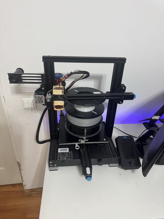 Vand imprimanta 3d ender 3 v2 modificata