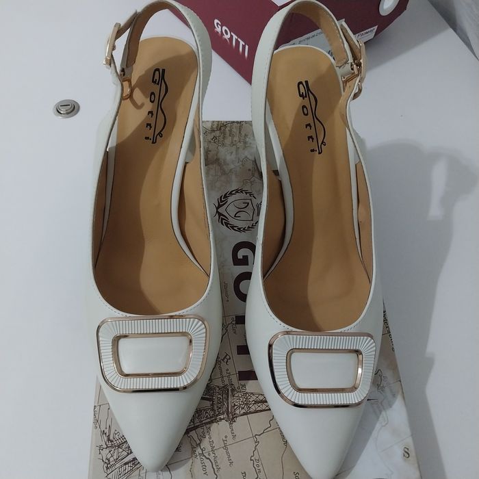 Жаңа киілмеген ,тойға керек болса хабарласыңыз ,түсіріп беремін,отыз с