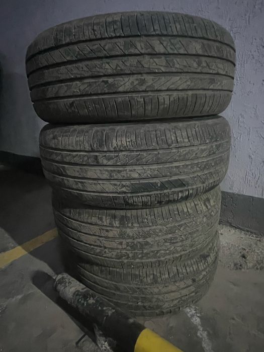 Продам комплект летних шин R20