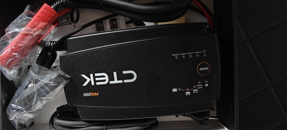 Redresor automat CTEK PRO25S, 12 V,  25 A