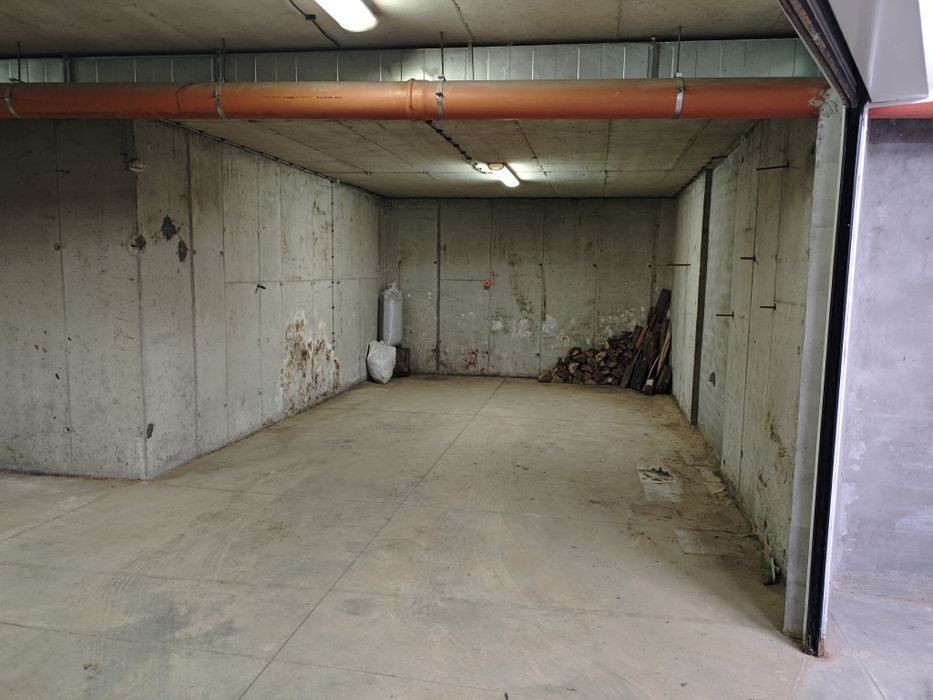 Дава се под наем Гараж / Паркомясто в София, м-т Гърдова глава - 58 кв.м за 298.86 € - Снимка #4