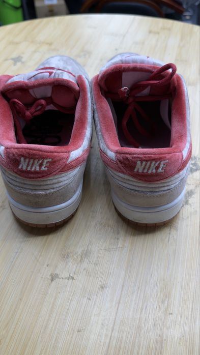Nike Dunk SB Strange Love