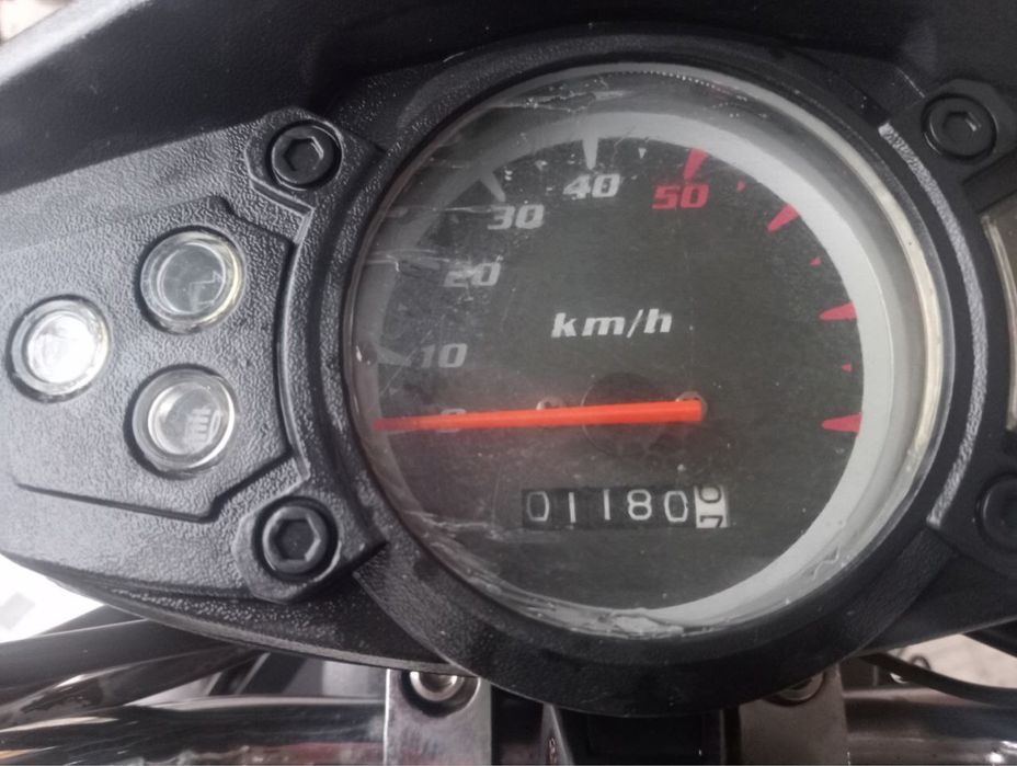 Скутер сотилади (бензин)