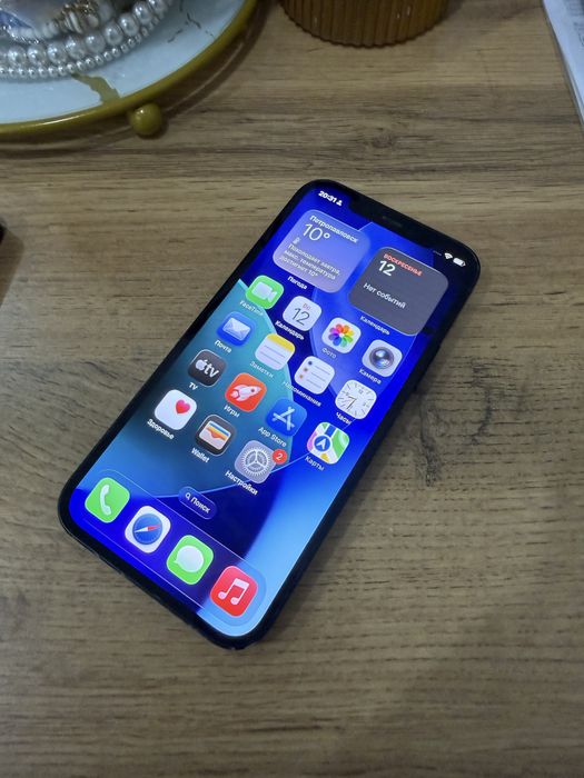 Продам Iphone 12, черный на 128GB