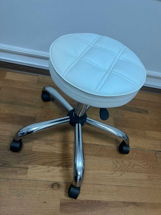 Стулья для косметолога