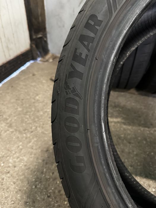 Гуми 235/45/20 GOOD YEAR Eagle F1