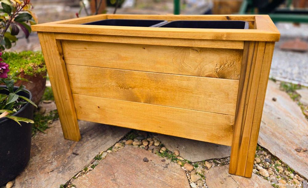 Дървени кашпи/саксии/плантери за двор, градина или тераса