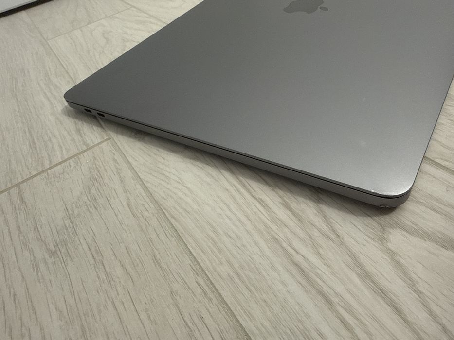 Laptop Apple MacBook Pro 15” 2018 I7 16Gb 512Gb