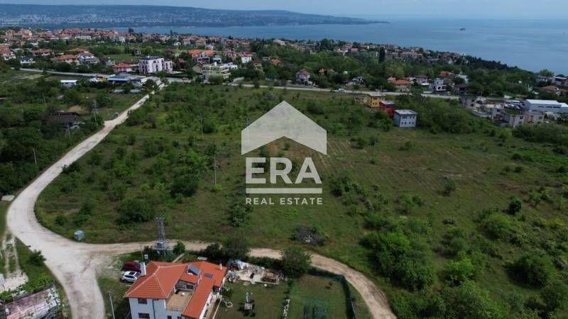 Парцел с издаден ПУП, за продажба, в м-ст Прибой, Варна, на 200 м от г