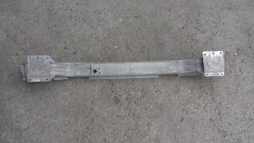 Ауди А8 Д3/ Audi A8 D3 задна броня/ греда/ основа