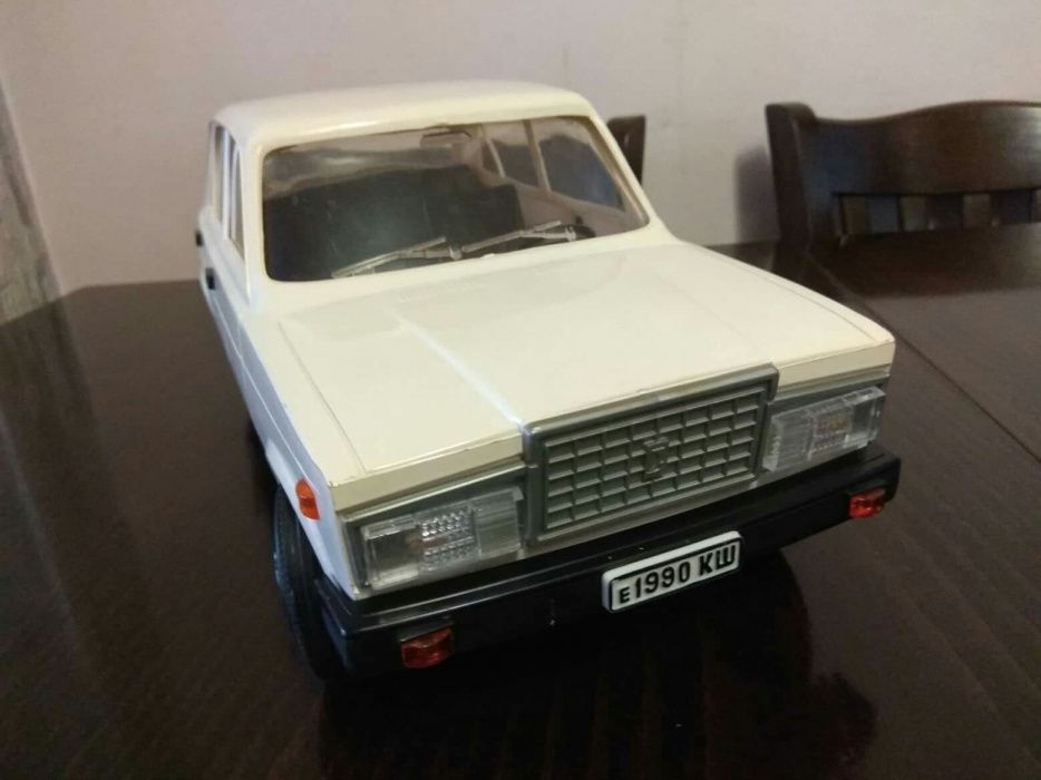 Лада 1:8 макет пластмасов