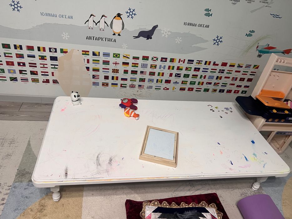 Продам деревянный стол