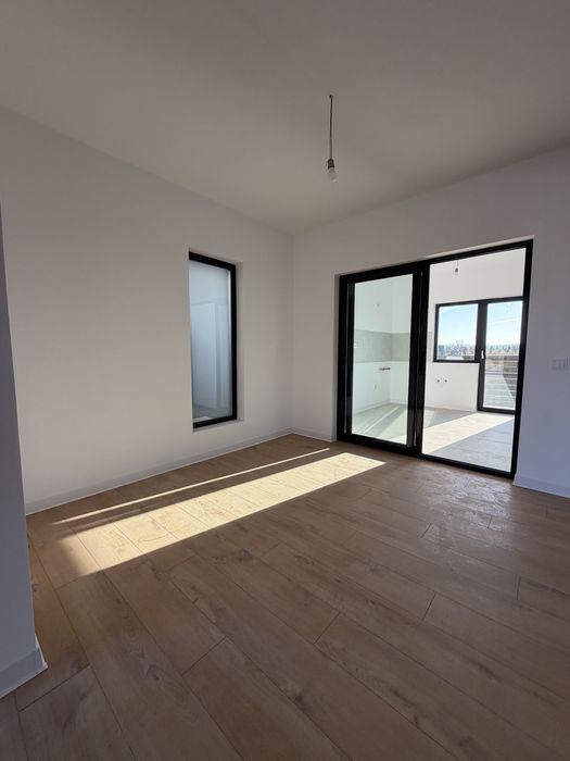 Proprietar/imobil intabulat/Miroslava-Vorovesti/ la strada principala/incalzire prin pardoseala/4c/2bai/TVA inclus in pret