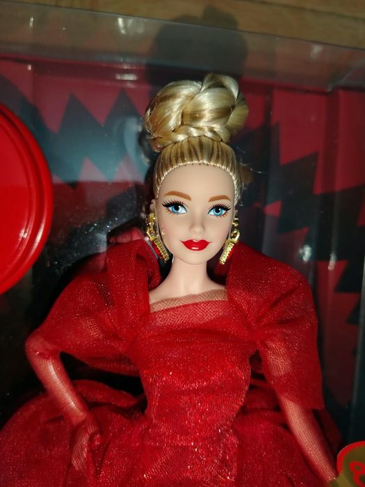 Papusa colectie Barbie 80th Aniversary
