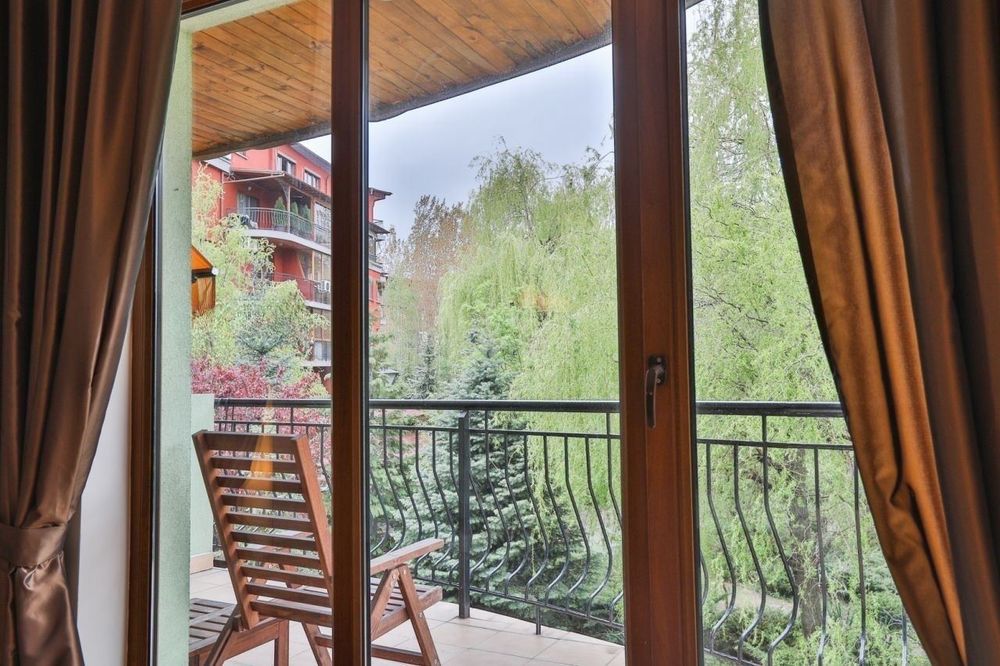 Дава се под наем Тристаен апартамент в София, Витоша - 125 кв.м за 1090 € - Снимка #7