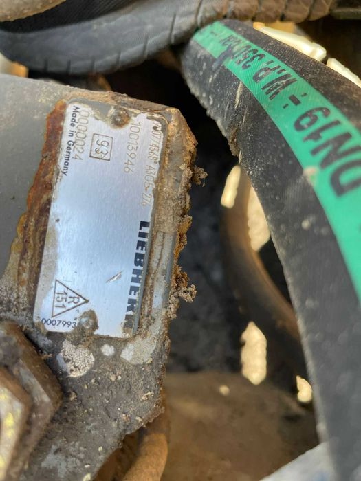 Distribuitor hidraulic de comenzi Liebherr 944 Litronic