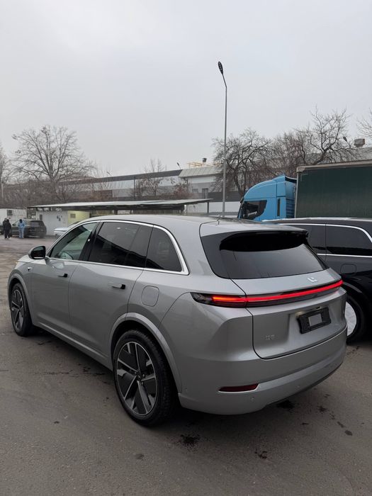 Li 7 ultraa silver/orange srochno