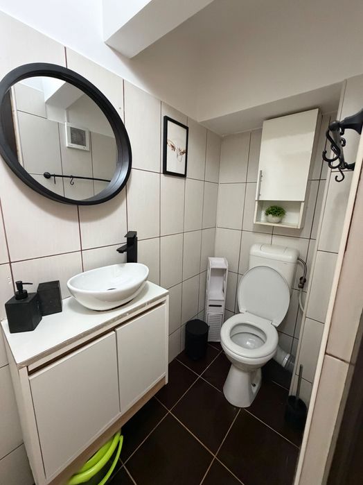 Închiriez garsoniera Pitesti