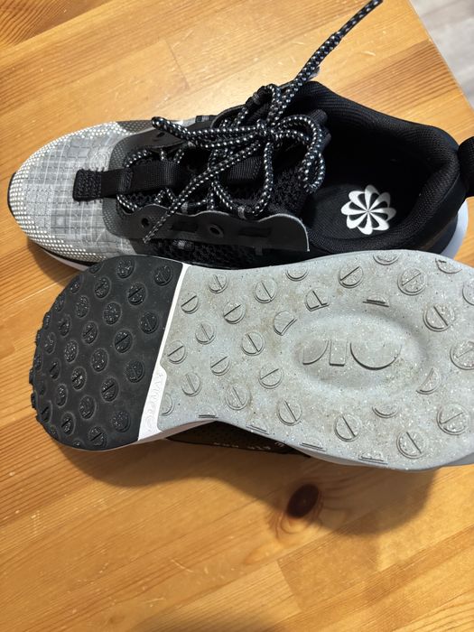 Дамски  маратонки NIKE