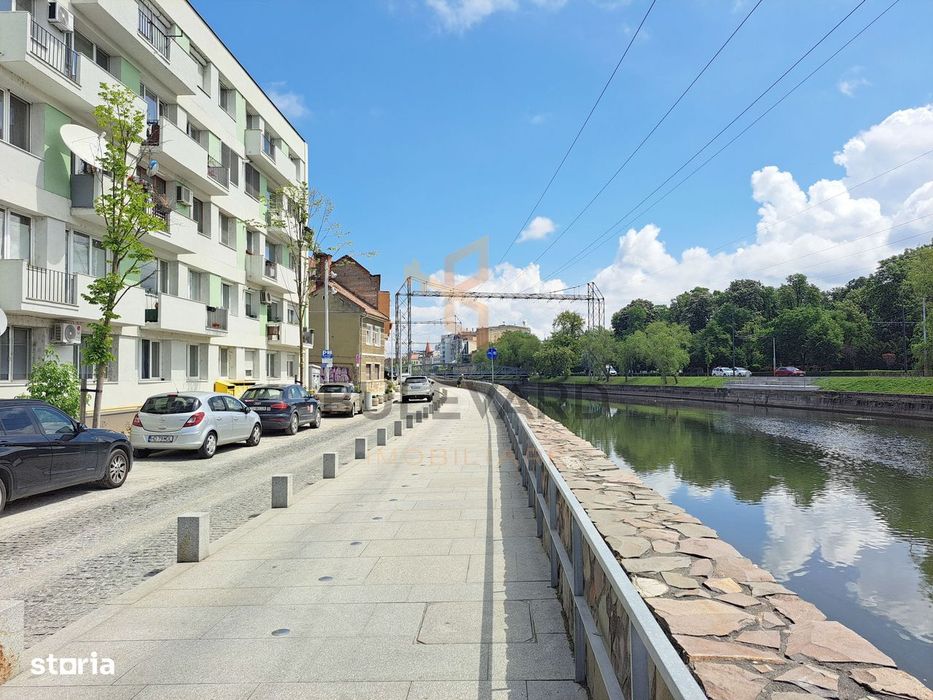 Apartament 2 camere in zona Parcului Central! — fotografia 1