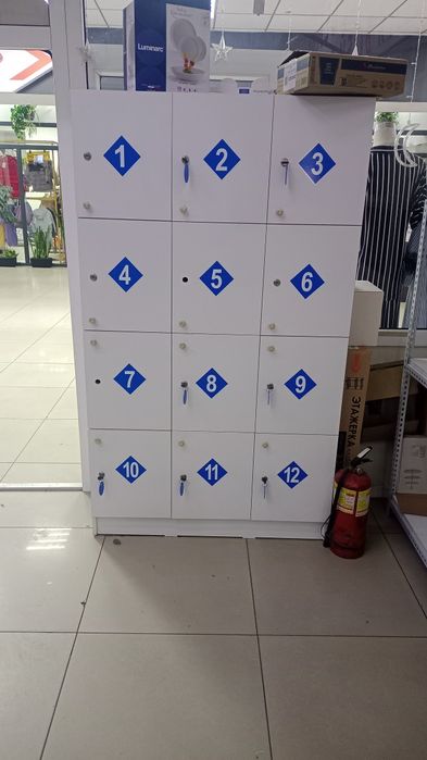 Шкафчик для хранения сумок