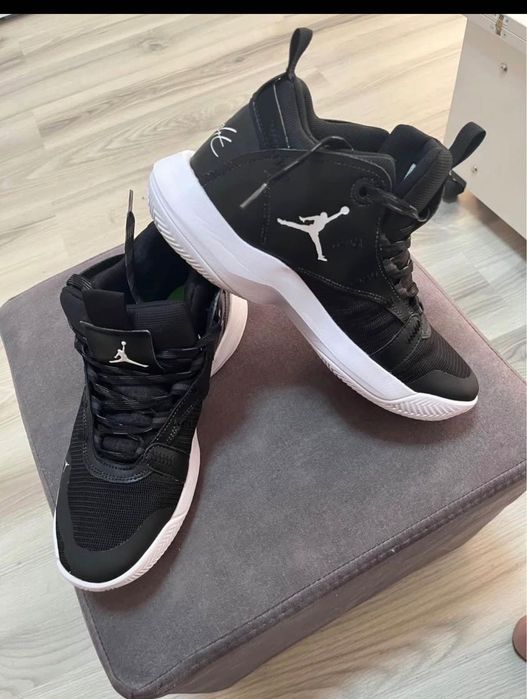 Sneaker. Jordan.