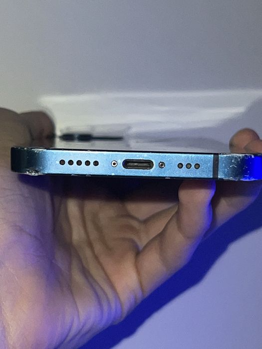 Продам iphone 12 128gb