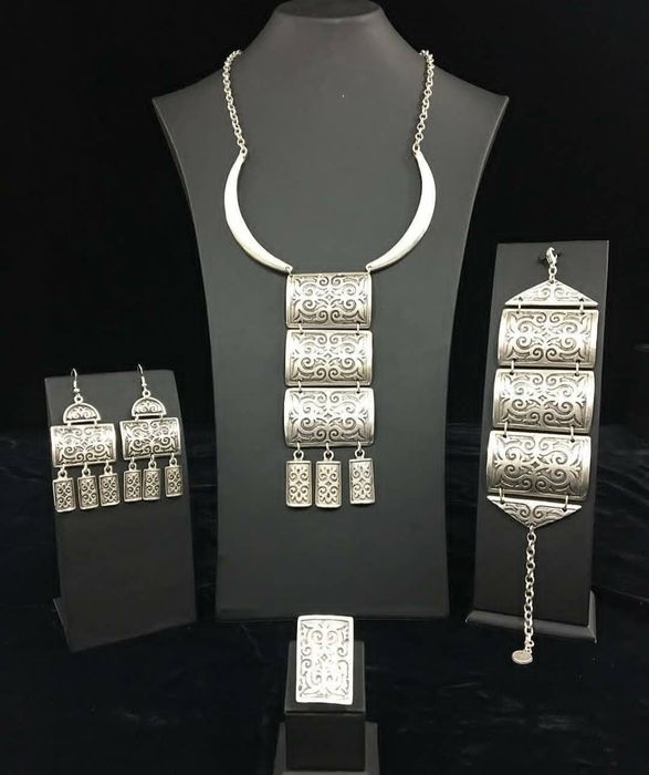 Украшение национальные