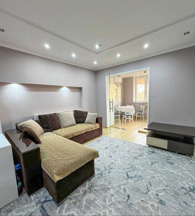 ц1 2 комнатная 65м2 , продается квартира ( японское посольство )