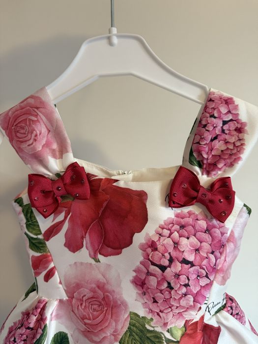 Petit pleur рокля за 12 месеца