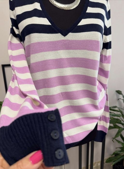 Свитер фирменный